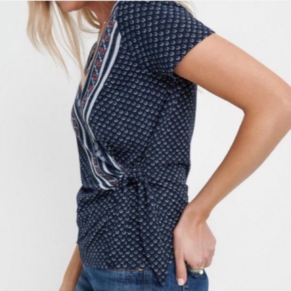 Lucky Brand Front Tie Shirt Small - Picture 3 of 6